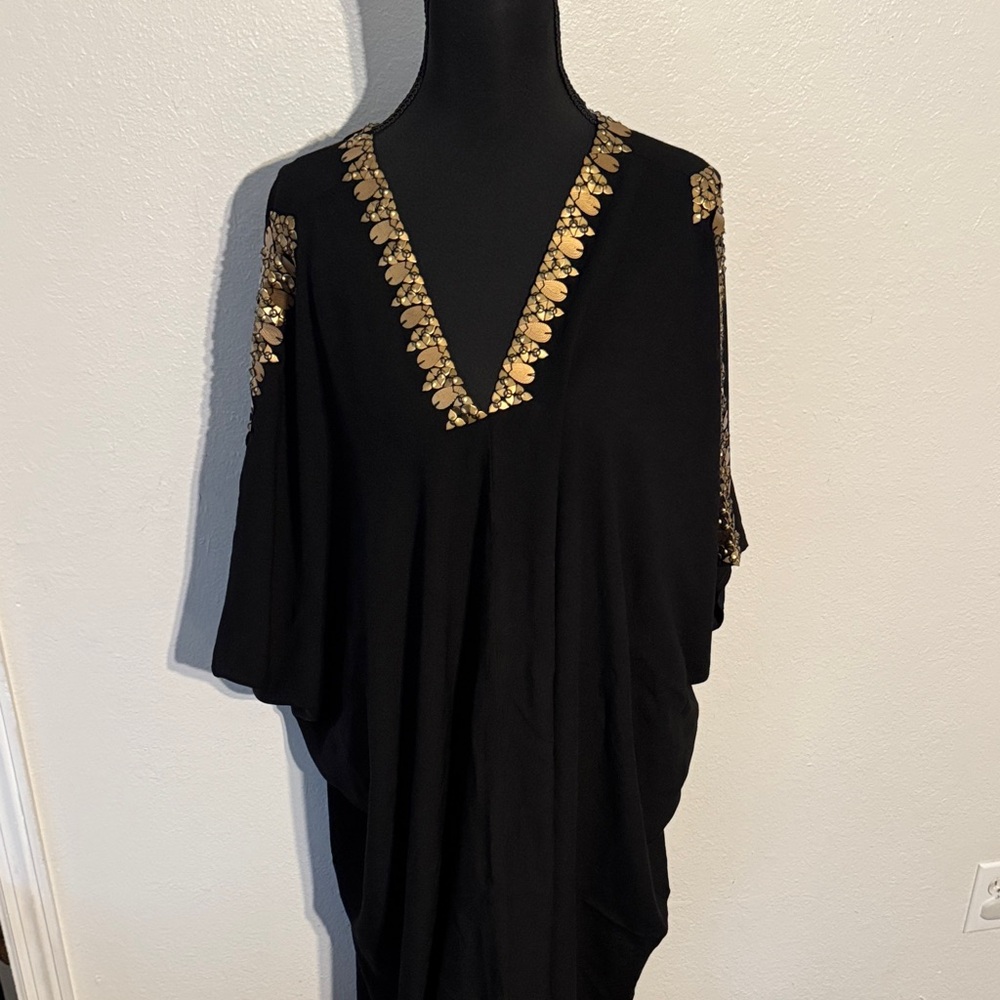 Elegant Black and Gold Women's pool to party caftan hand sewn new